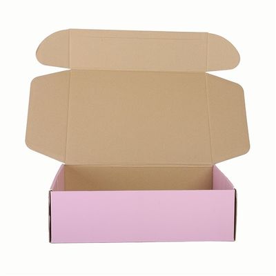 4C возместило Paperboard CMYK пинка 157gsm коробок подарка упаковывая для одежд