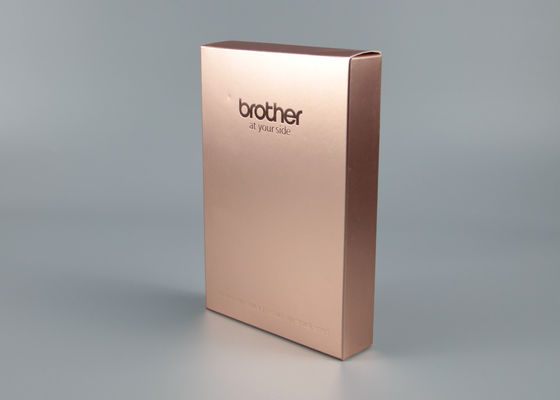 Многоразовой напечатанный равниной упаковывая материал бумаги Крафт коробок с золотом Дебоссинг